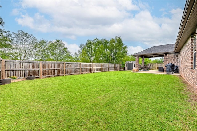 1805 SW Birch St, Bentonville, AR 72713 - view of yard with a patio area