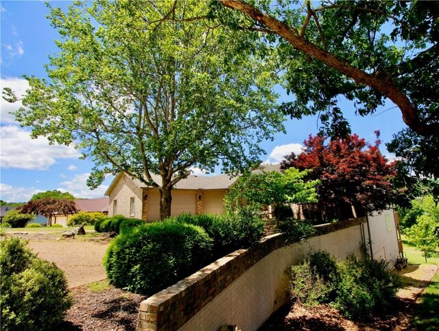 70 Shields Spur, Holiday Island, AR 72631 - view of side of property