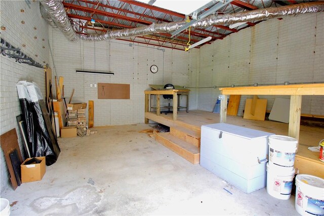 70 Shields Spur, Holiday Island, AR 72631 - garage with a workshop area