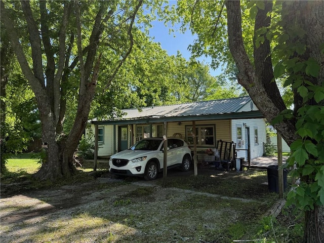 316 Napier Ave, Fayetteville, AR 72701 - view of front of property featuring metal roof and driveway