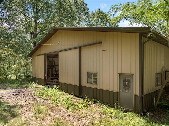 5287 Forgeson Rd, Harrison, AR 72601 - view of side of property featuring an outdoor structure and a pole building
