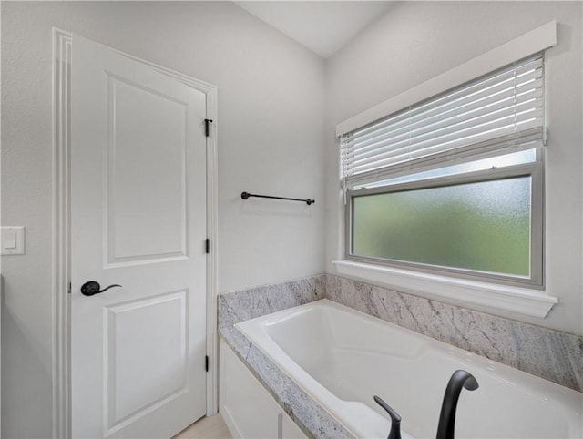 11 Fountainhall Cir, Bella Vista, AR 72715 - bathroom with a bath