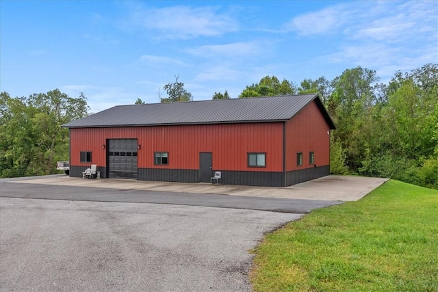 1699 E Bowen Blvd, Fayetteville, AR 72703 - view of pole building featuring a yard