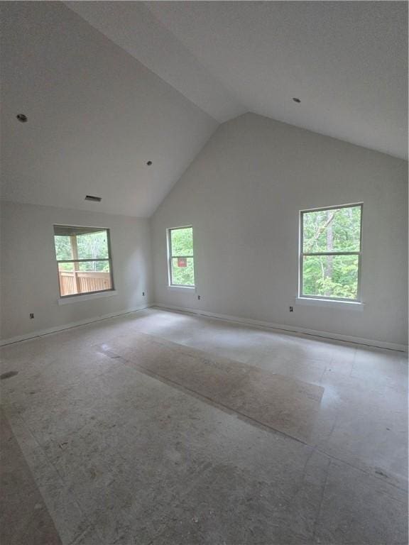 7 Julletta Cir, Bella Vista, AR 72715 - spare room featuring lofted ceiling and baseboards