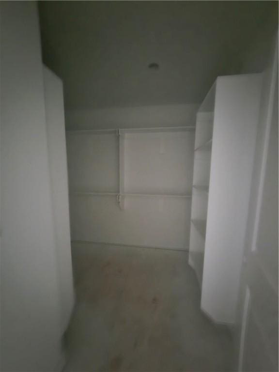 7 Julletta Cir, Bella Vista, AR 72715 - view of walk in closet