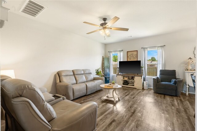5003 W Claxton Cir, Fayetteville, AR 72704 - living room featuring wood finished floors and ceiling fan