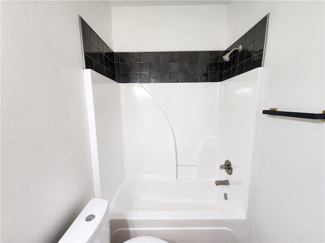 1115 N Leverett Ave Unit 102, Fayetteville, AR 72703 - full bathroom with toilet and washtub / shower combination
