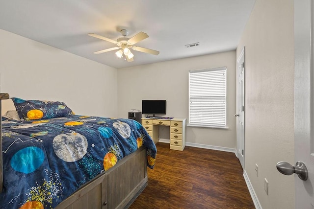 340 Mckissic Spring Rd, Centerton, AR 72719 - bedroom featuring dark wood-style floors, baseboards, and a ceiling fan