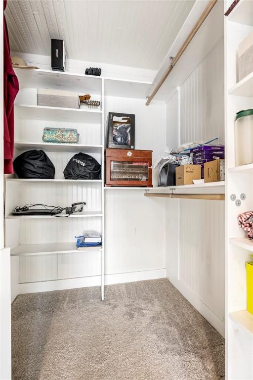 19574 Sonora Rd, Springdale, AR 72764 - spacious closet featuring carpet floors