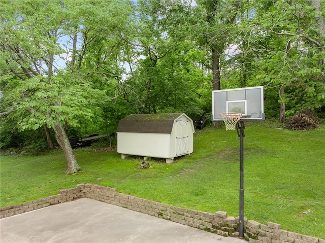 1525 Meadow Ct, Green Forest, AR 72638 - view of green lawn with a patio area
