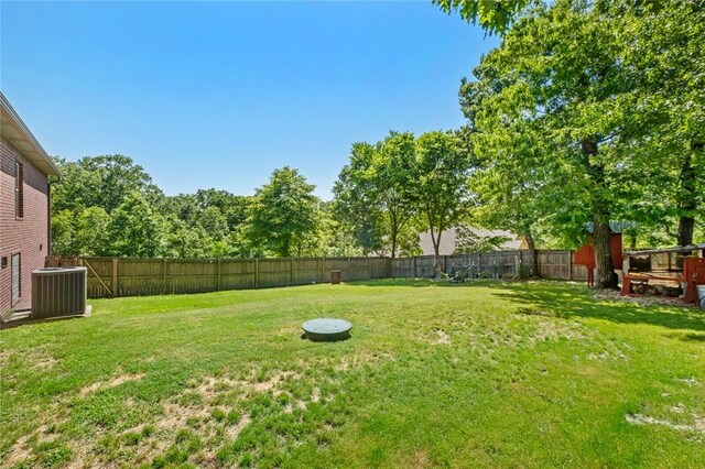 8 Allonby Cir, Bella Vista, AR 72714 - view of yard featuring central AC unit