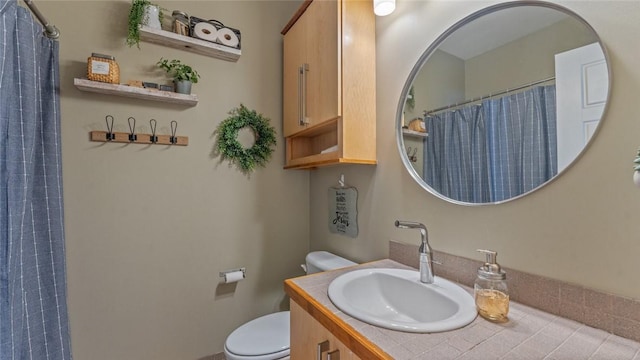 1806 Best Friend Ln, Fayetteville, AR 72704 - bathroom featuring toilet, vanity, and a shower with shower curtain