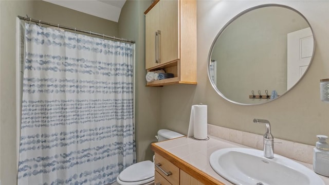 1806 Best Friend Ln, Fayetteville, AR 72704 - full bathroom with toilet, vanity, and a shower with curtain