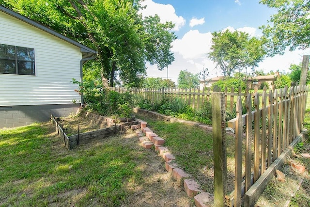 1103 NW 10th St, Bentonville, AR 72712 - view of yard with a garden