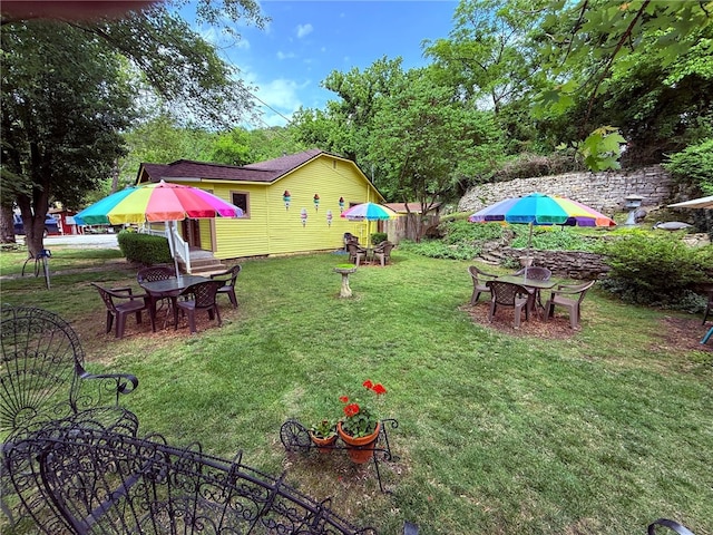 273 N Main St, Eureka Springs, AR 72632 - view of yard