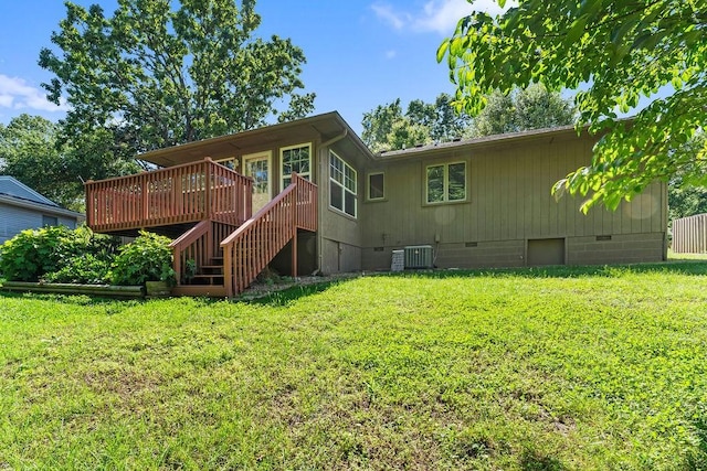 4 Wincanton Ln, Bella Vista, AR 72715 - back of property featuring crawl space, a lawn, a deck, and stairs