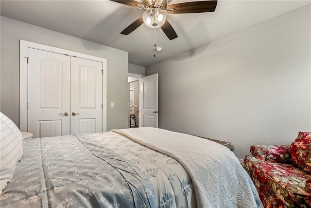 13 Ingleborough Dr, Bella Vista, AR 72715 - bedroom with a closet and ceiling fan