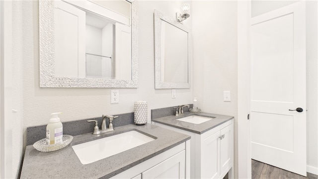 14290 Osage Creek Rd, Springdale, AR 72762 - full bath with two vanities and wood finished floors
