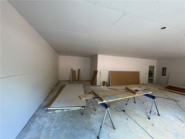 34 Chatburn Ln, Bella Vista, AR 72715 - view of below grade area