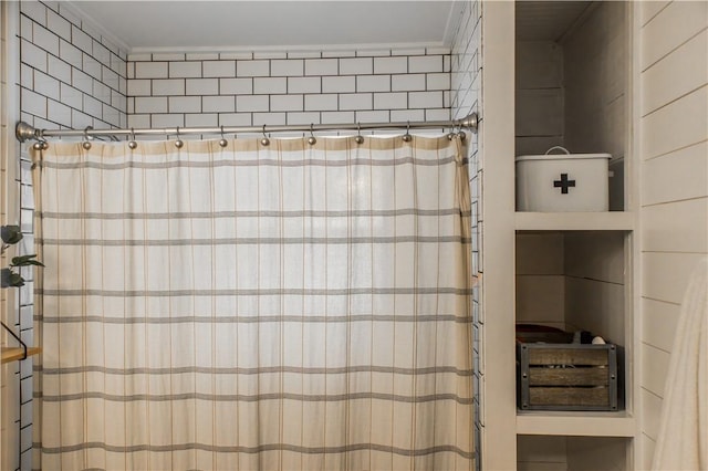20608 Keck Rd, Siloam Springs, AR 72761 - bathroom with curtained shower