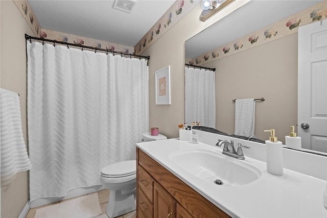 8200 Titleist Cir, Rogers, AR 72756 - full bathroom featuring toilet, vanity, tile patterned floors, and curtained shower