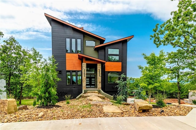 675 N Cliffside Dr, Fayetteville, AR 72701 - view of contemporary home