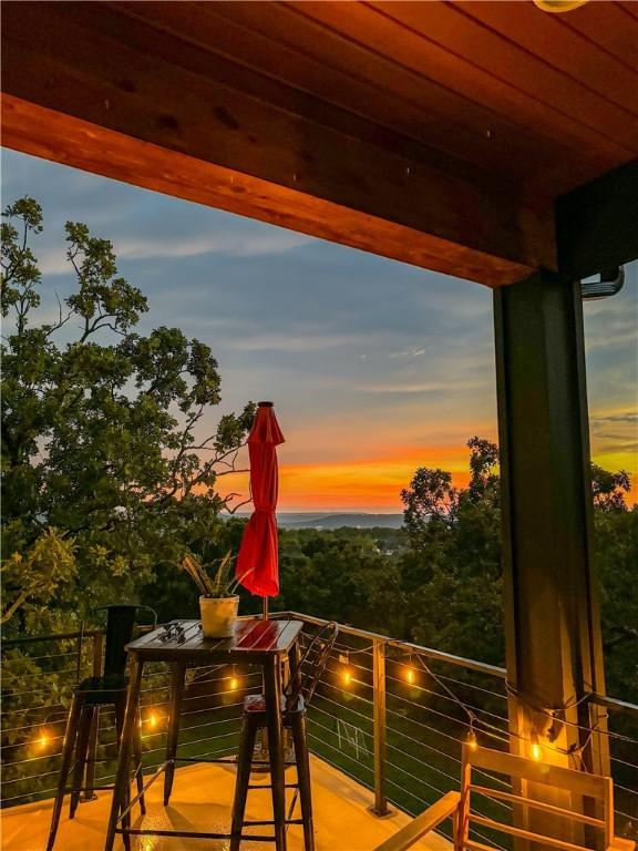 675 N Cliffside Dr, Fayetteville, AR 72701 - view of balcony