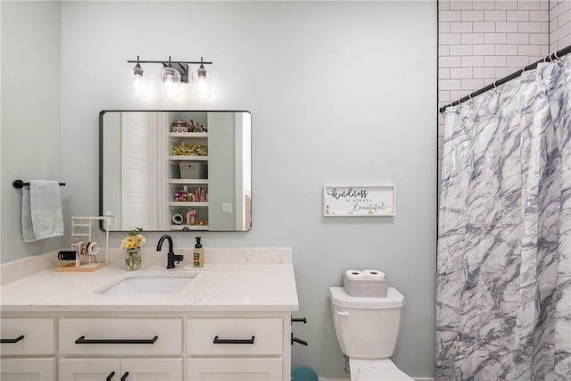 2762 Wilson Ln, Fayetteville, AR 72703 - full bathroom with vanity, toilet, and curtained shower