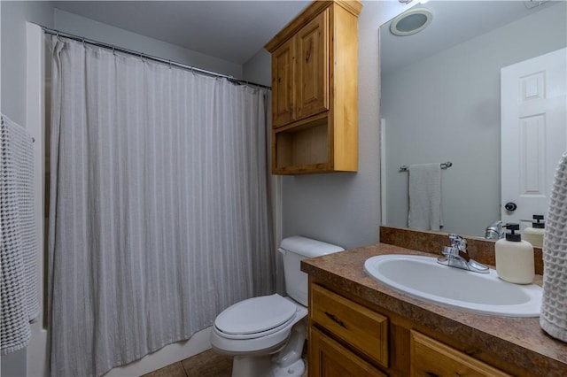 411 Kate Dr, Centerton, AR 72719 - full bathroom with toilet, vanity, a shower with curtain, and tile patterned floors
