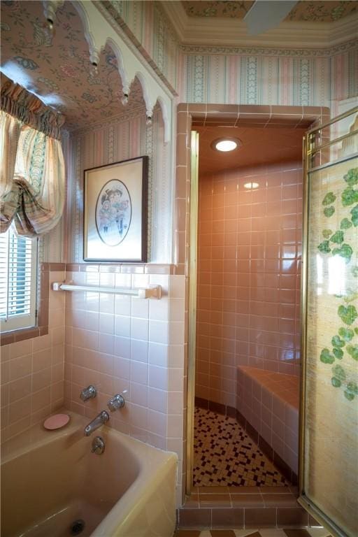 1617 Ranch Dr, Springdale, AR 72762 - full bathroom featuring tiled shower, a tub to relax in, and wallpapered walls