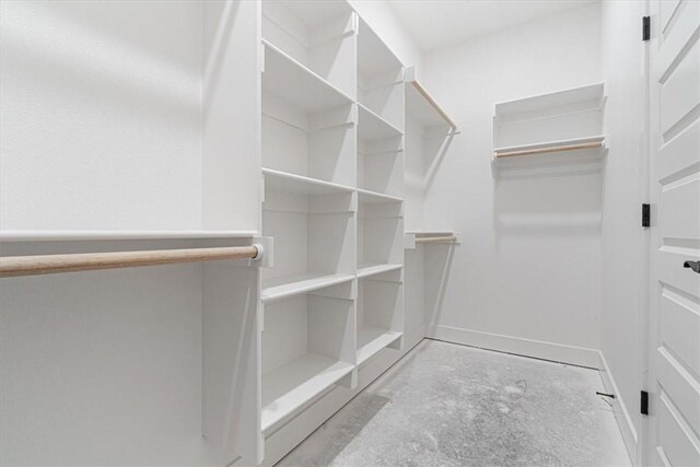 7 Mcginnis Ln, Bella Vista, AR 72715 - view of walk in closet