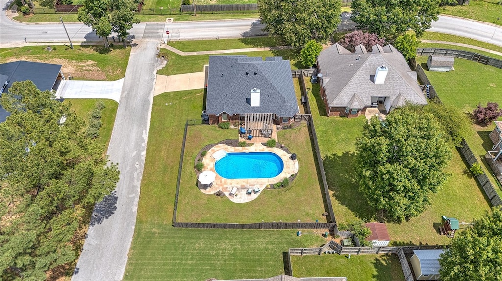 2046 Pine Woods Rd, Springdale, AR 72762 - aerial view of a pool