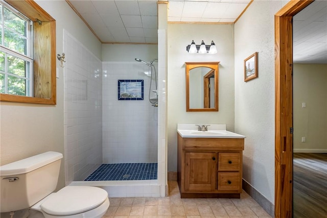 19051 Pinecrest Ln, Rogers, AR 72756 - bathroom with a tile shower and vanity