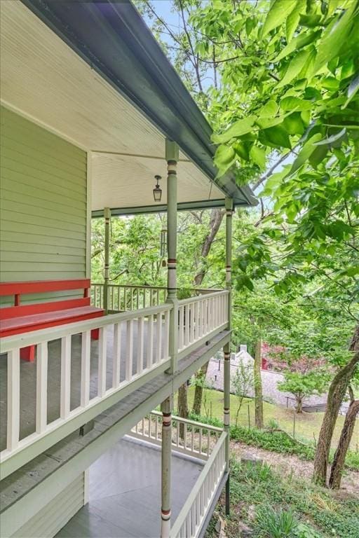 11 Hilton St, Eureka Springs, AR 72632 - view of porch