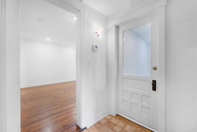 11 Hilton St, Eureka Springs, AR 72632 - entrance foyer with light wood finished floors and recessed lighting