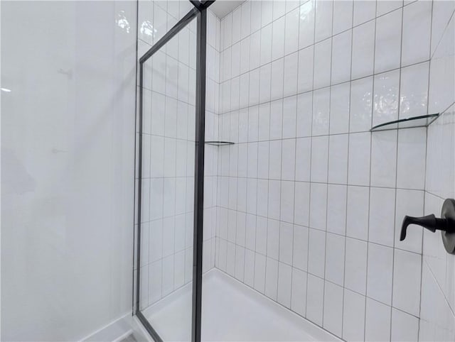 13 Epping Dr, Bella Vista, AR 72714 - bathroom with a stall shower