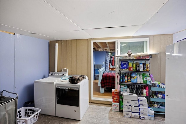 439 Pine Twist, Russellville, AR 72802 - laundry room with washing machine and clothes dryer