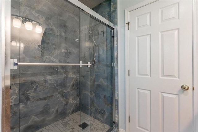 8 Central Heights Way, Bentonville, AR 72712 - bathroom featuring a stall shower