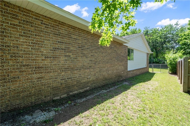 3021-3023 N Old Missouri Rd, Fayetteville, AR 72703 - view of side of home with brick siding