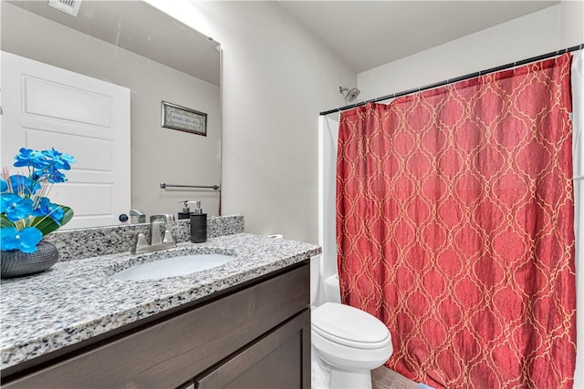 200 Post Oak Ave, Gentry, AR 72734 - bathroom featuring vanity, toilet, and shower / bathtub combination with curtain