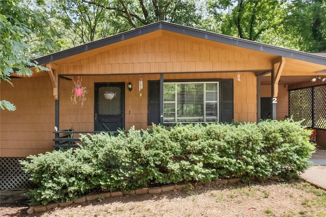 2 Tenbury Ln, Bella Vista, AR 72714 - view of front of home with covered porch