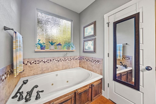26 Primrose Ln, Bella Vista, AR 72714 - bathroom featuring a tub with jets