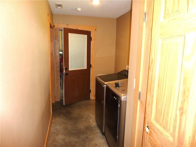 6611 Mc 4010, Everton, AR 72633 - laundry room featuring washing machine and dryer and baseboards