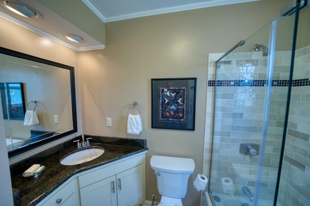 122 Hillcrest Rd, Eureka Springs, AR 72631 - full bathroom with toilet, vanity, crown molding, and bath / shower combo with glass door
