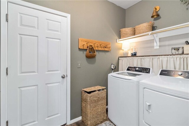 501 W Pittsfield, Siloam Springs, AR 72761 - laundry area featuring washer and clothes dryer