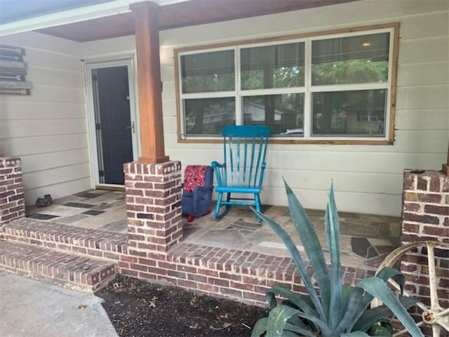 712 Carlton St, Springdale, AR 72762 - view of doorway to property