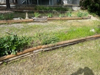 9 Rancho Vista Ln, Holiday Island, AR 72631 - view of yard with a garden