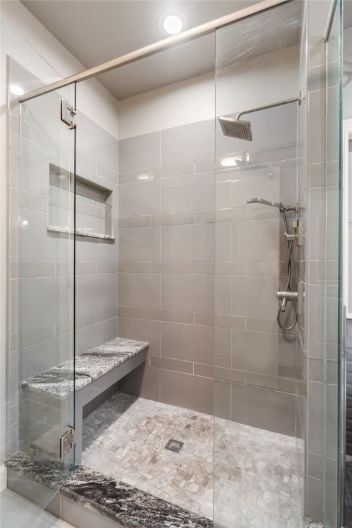 22704 Oakview Rd, Siloam Springs, AR 72761 - full bathroom featuring a stall shower