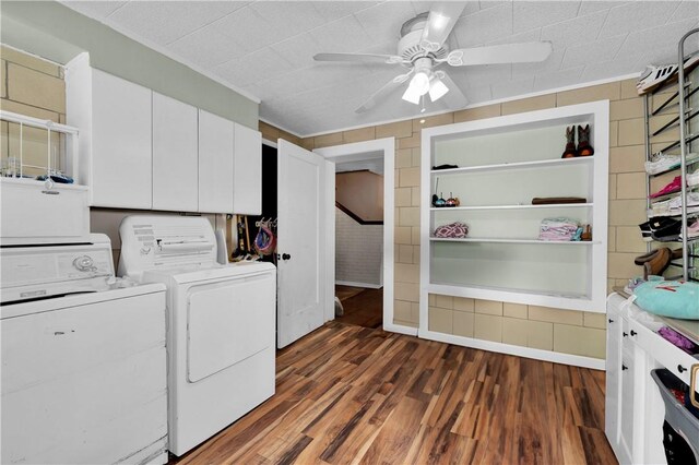 320 S Pleasant St, Springdale, AR 72764 - laundry area with separate washer and dryer, a ceiling fan, wood finished floors, built in features, and crown molding