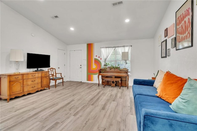 20640 Hillcrest Dr, Springdale, AR 72764 - living area with vaulted ceiling, light wood-style floors, recessed lighting, and baseboards